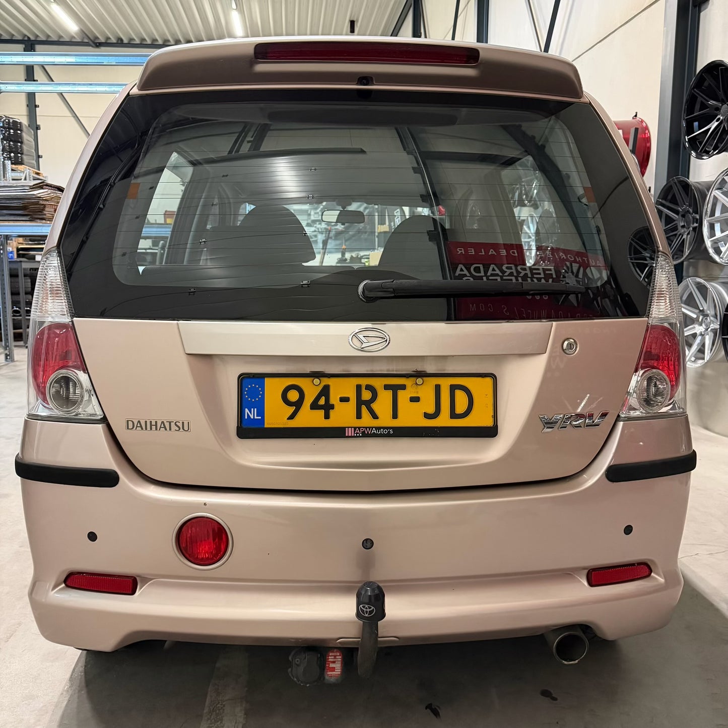 Daihatsu Yrv
