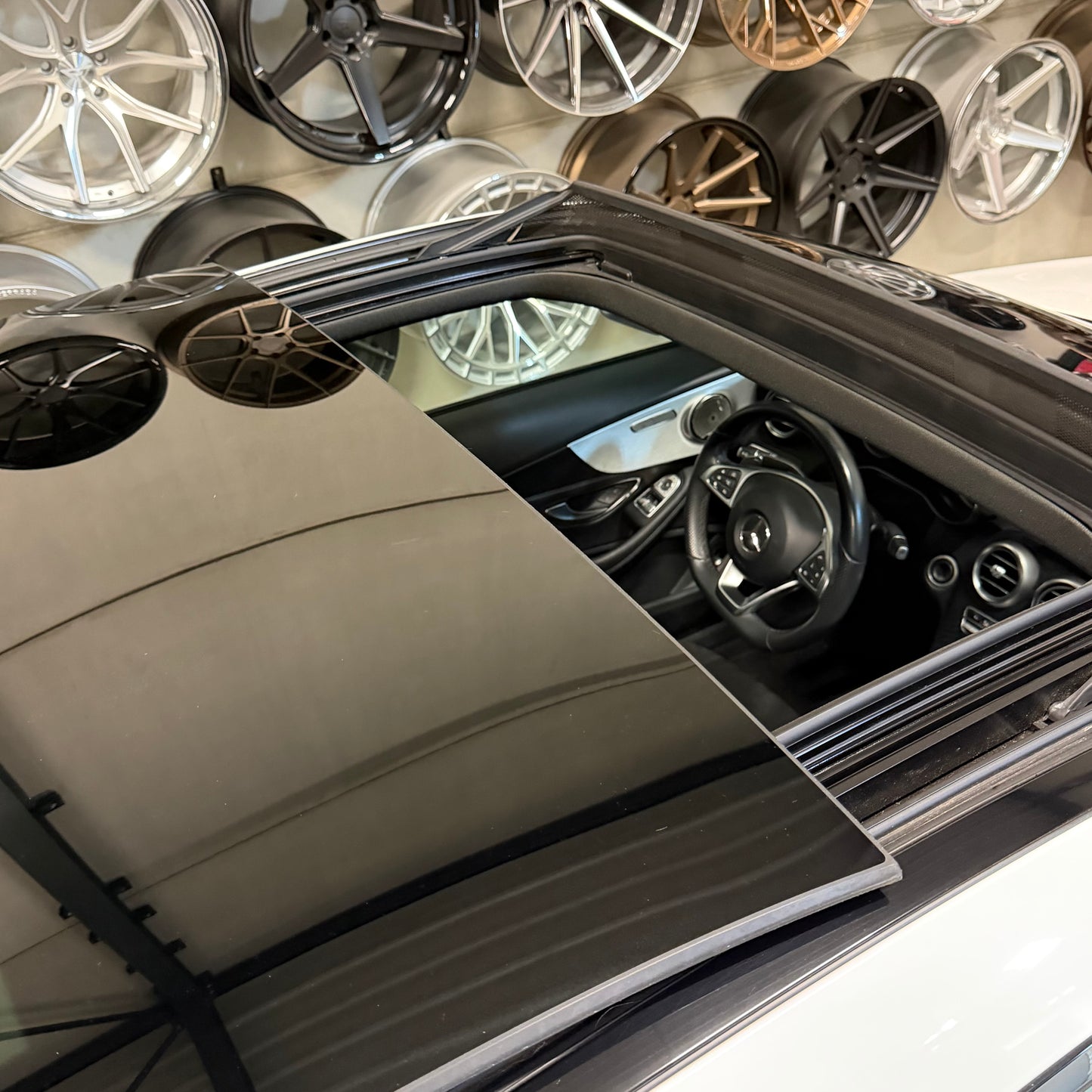Mercedes Benz C180 Coupé Amg Line Pano 20 inch Elektrische stoelen