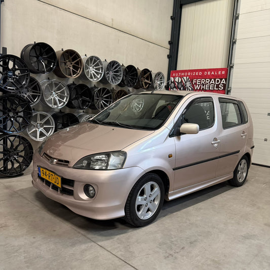 Daihatsu Yrv